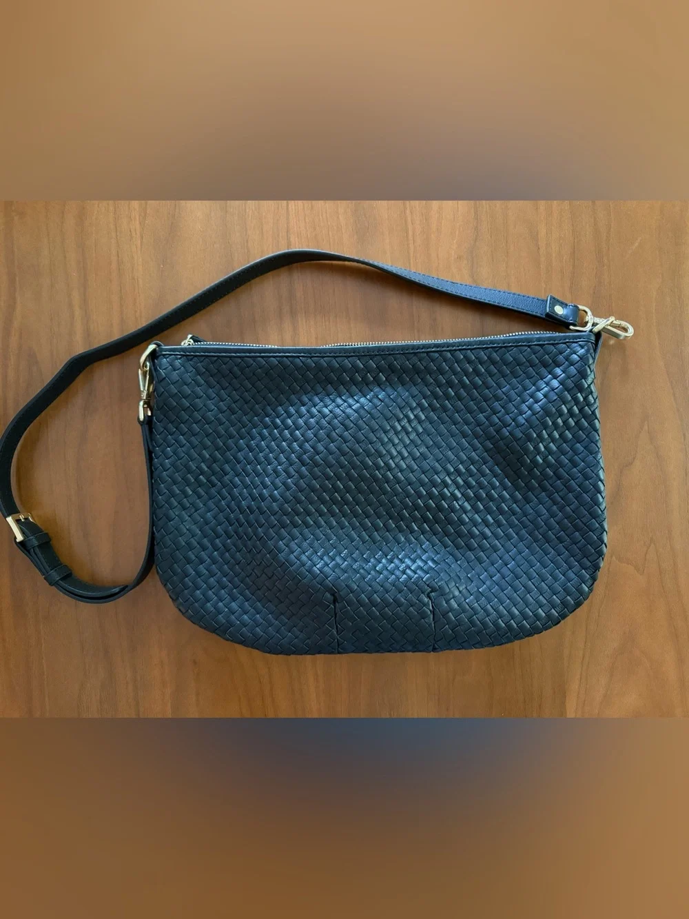 Sloane handwoven shoulder bag